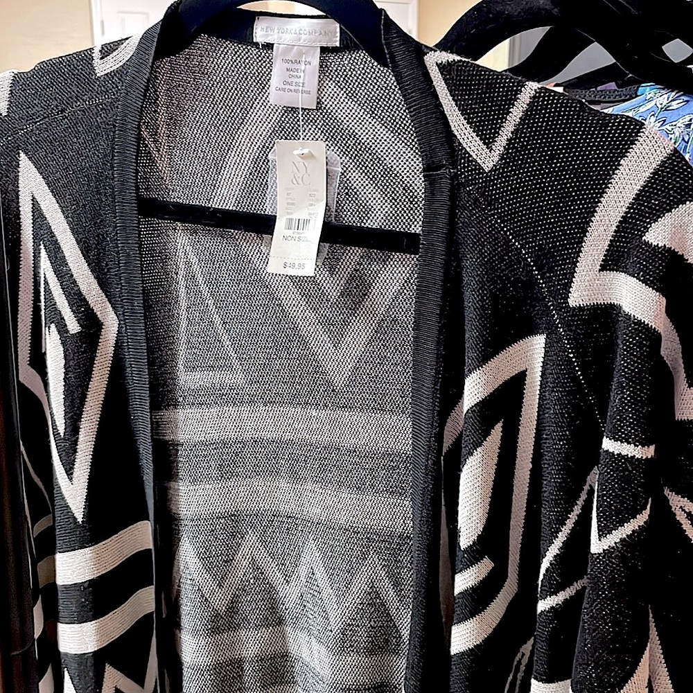 Womens black and white Aztecs design Drapped Cape.